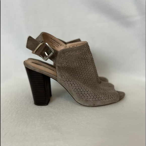 Tahari Size 7 1/2M Suede Taupe Perforated Open Toe Heeled Shoes - Picture 2 of 16